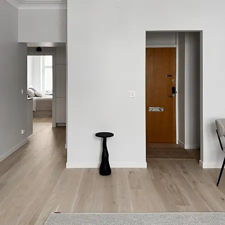 Newly Renovated Flat In Ullanlinna Хельсинки