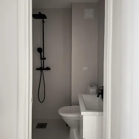 Newly Renovated Flat In Ullanlinna Apartmán