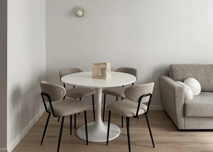 Lejlighed Newly Renovated Flat In Ullanlinna *